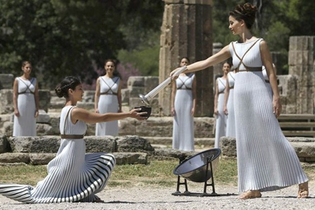 Ancient Olympia - Lighting the Olympic flame